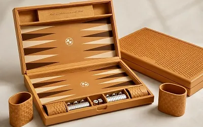 BMW и Kith сделали кожаные нарды за $795