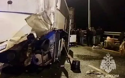 Массовое ДТП с двумя автобусами на трассе М‑12 под Арзамасом