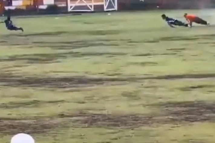 В Перу молния убила футболиста прямо во время матча
