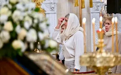«Если вам хорошо — Бог вас забыл»: почему РПЦ снова требует страданий