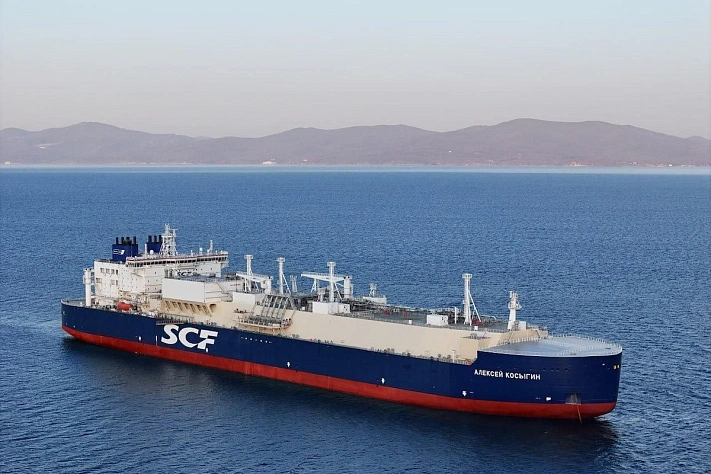 На Северный морской путь вышел первый российский СПГ-танкер