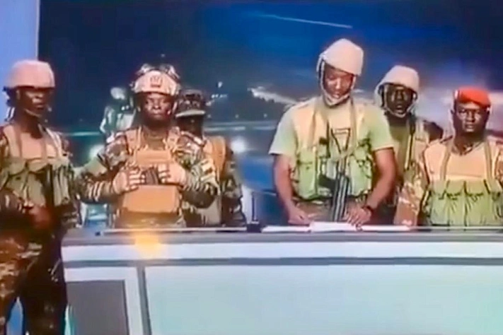 Военные заявили о смещении президента Бенина на фоне утреннего захвата телевидения