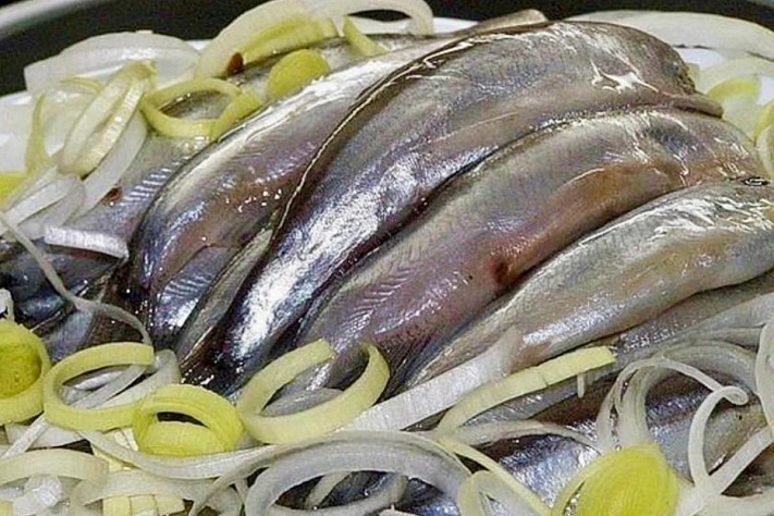 Мойва слабосолёная: простой рецепт для нежного вкуса