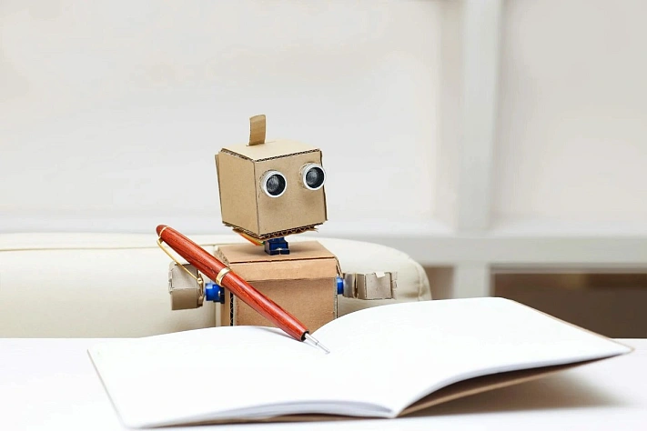 ИИ-помощник для учителей ускорит проверку тетрадей в шесть раз