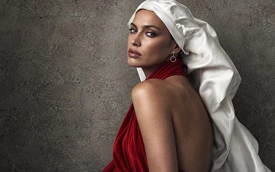 Ирина Шейк появилась на обложке Vogue Arabia