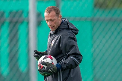 роман березовский: не стоит критиковать сборную россии