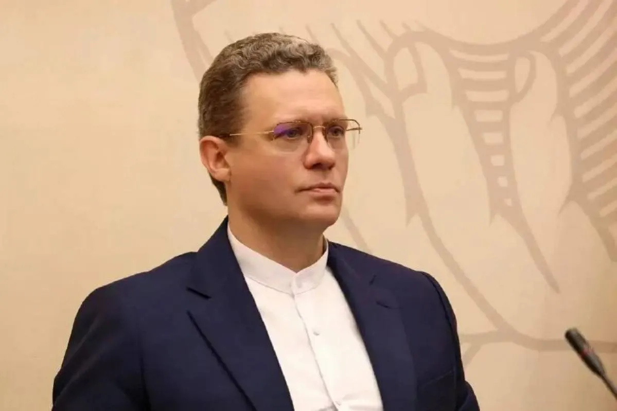 Губернатор Вологодчины призвал не запасаться бензином и через час застрял без топлива