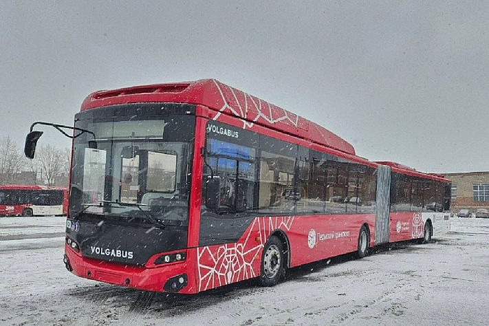 В Пермь приехали первые автобусы-«гармошки»