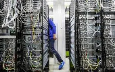 В России не хватает 140 тысяч айтишников: что делает государство?