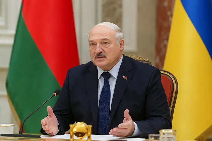 Лукашенко заговорил о восстановлении связей с Украиной