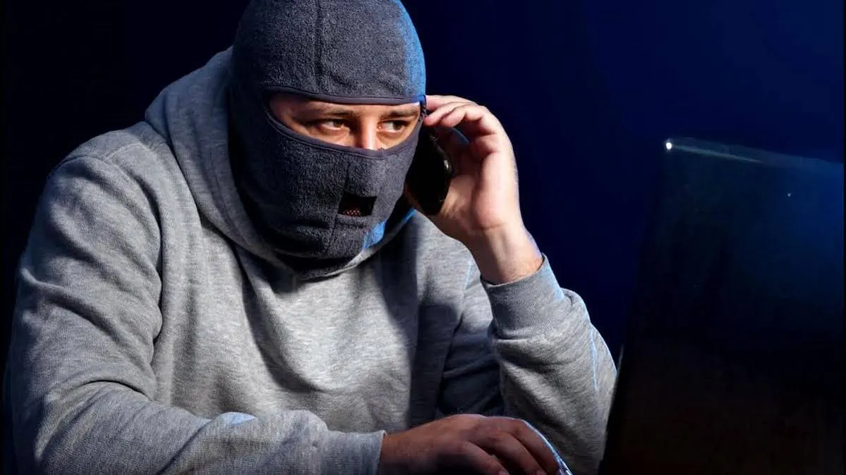 Аферисты придумали новую схему похищения денег с электронных счетов