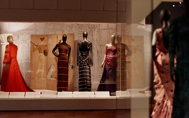 В Лондоне открылась выставка Schiaparelli