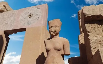 Статуи Хатшепсут разрушили не из мести?