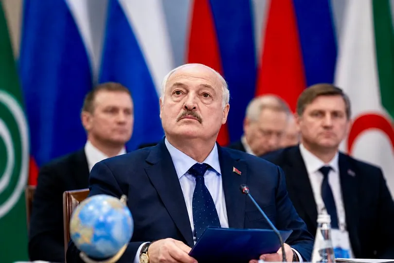 лукашенко готовит долгую зарубежную поездку