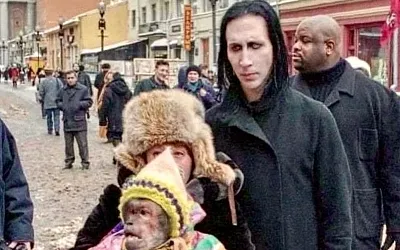 Мэрилин Мэнсон и обезьяна на Арбате: фото, которое стало легендой