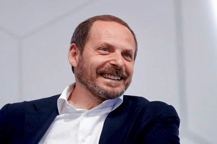 Forbes оценил состояние Аркадия Воложа в $4,4 млрд после роста акций Nebius