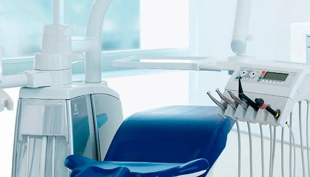 В Турции стоматолог вкрутил зубной имплант пациенту в мозг