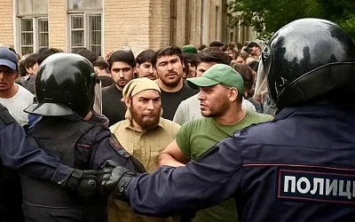 Бунт на пороховом заводе в Перми: полиция пресекла конфликт с участием мигрантов