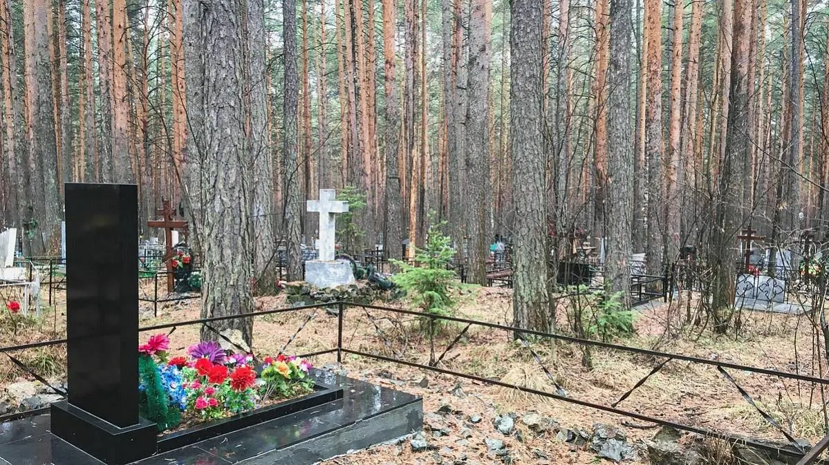 В Димитровграде ритуальщики устроили перестрелку на кладбище