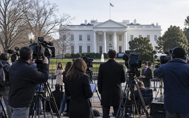 Телеканалы США встали на сторону CNN в споре с Белым домом