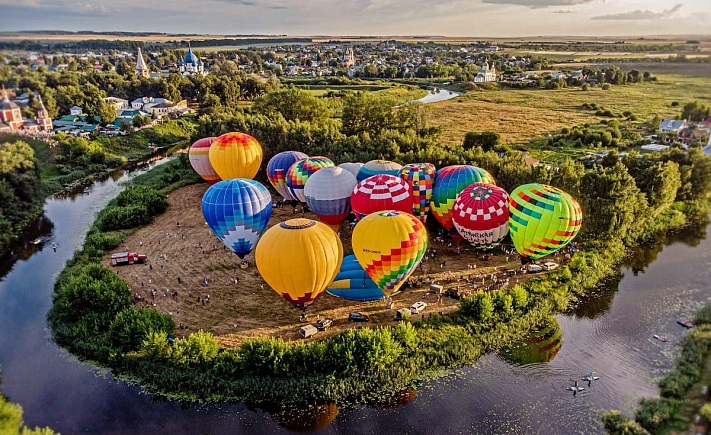 На Плещеевом озере стартует яркий небесный фест