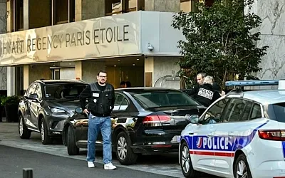 Посол ЮАР во Франции найден мёртвым у отеля в Париже