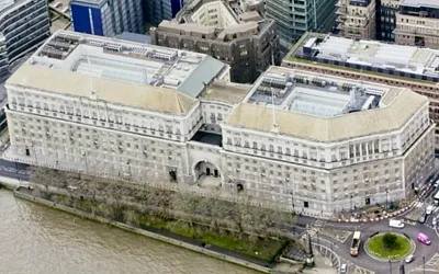 Мечта о Бонде довела до тюрьмы