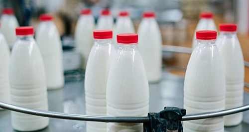 В магазинах Подмосковья обнаружили молочную продукцию непонятного происхождения