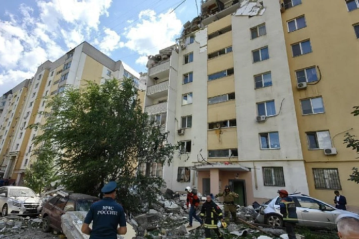 В Саратове произошёл мощный взрыв в 10-этажном доме