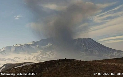 Камчатский вулкан Мутновский выбросил пепел на пять километров