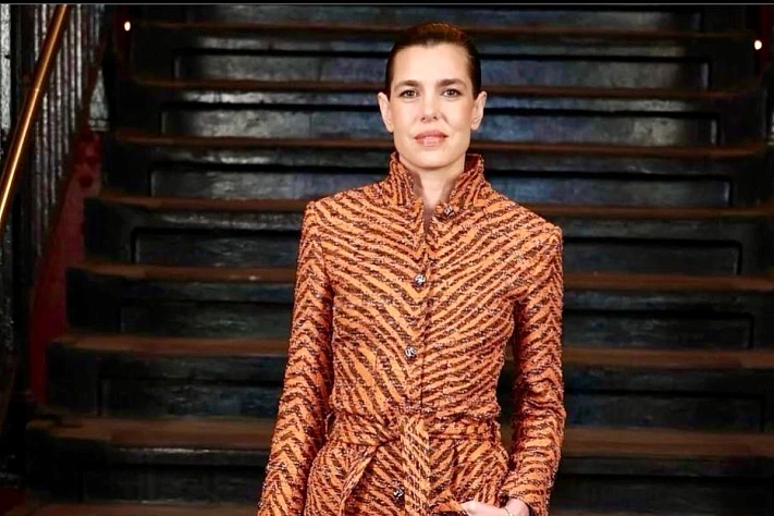 Шарлотта Казираги делает ставку на оранжевый в Нью-Йорке