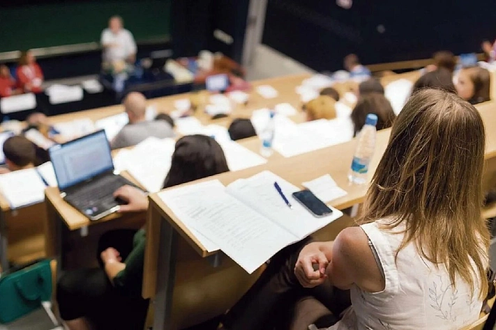 Минобрнауки вводит временные квоты на платные места в вузах