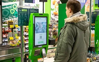 Россияне всё чаще расплачиваются лицом и по QR