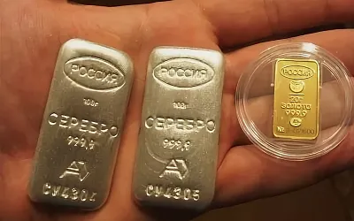 Серебро пробило отметку в 220 рублей за грамм