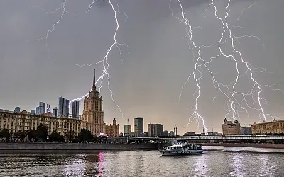 К концу недели синоптики прогнозируют в Москве грозу 