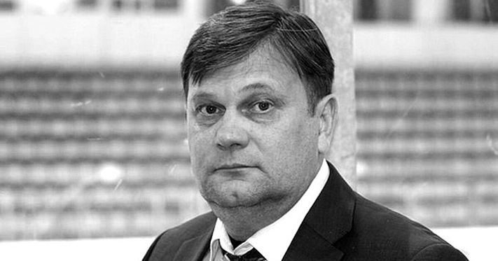 СМИ сообщили о смерти хоккейного тренера Полозова