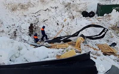 Группа туристов на Камчатке попала под сошедшую лавину