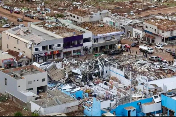 Торнадо  в Бразилии унес жизни шести человек