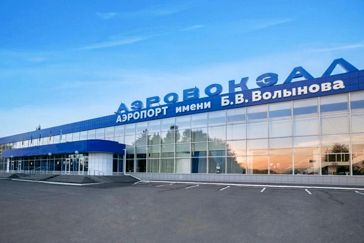 Аэропорт Новокузнецка приостановил рейсы из-за дефектов ВПП