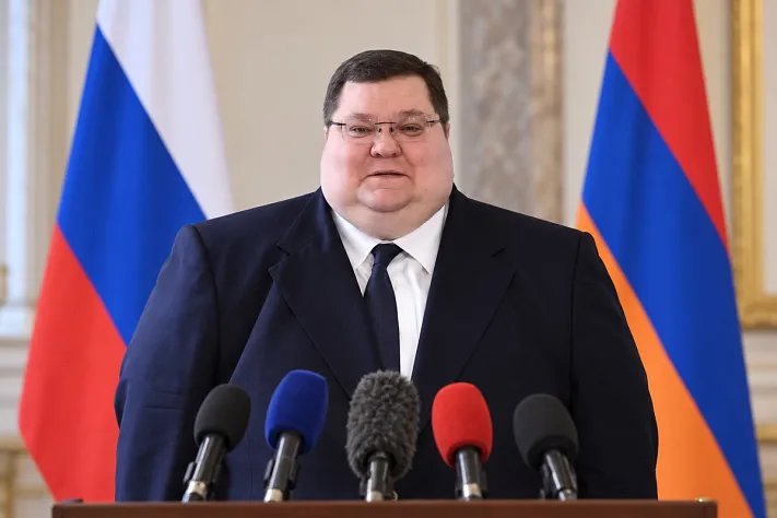 Чайка сравнил отношения России и Армении с большой семьёй