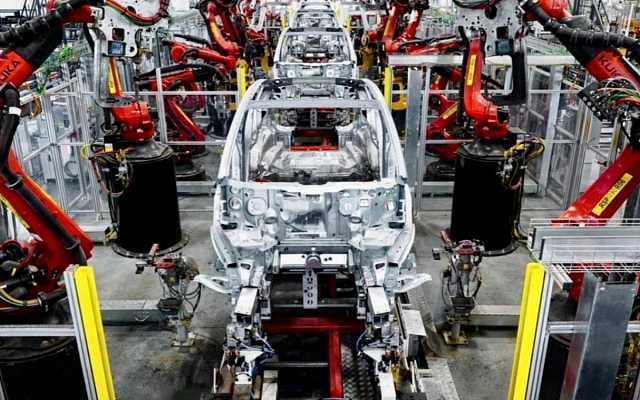 Tesla разбирает чужие электромобили — как «обратный инжиниринг» меняет рынок