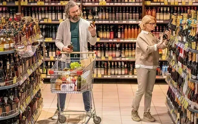 Несмотря на ограничения, на Вологодчине продолжают выпивать