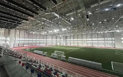 В Челябинске построили первый в России крытый футбольно-легкоатлетический манеж