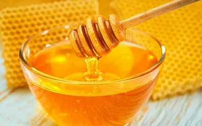 Эксперты нашли в российских магазинах массу поддельного мёда