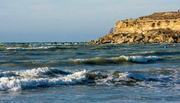 В Каспийском море обнаружено масляное пятно