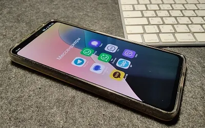 Замедление Telegram привело к взрывному росту азиатских мессенджеров в России
