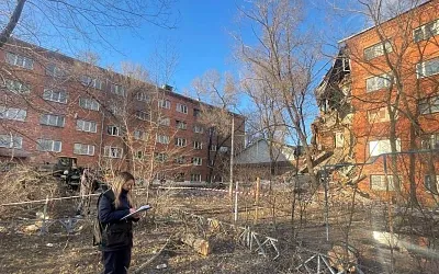 В Черногорске обрушилась часть пятиэтажного общежития