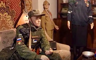 В Латвии выставили форму убитого российского солдата