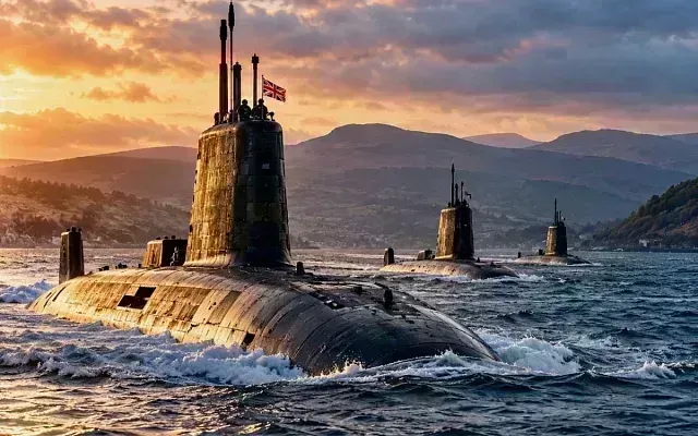 Три британские стратегические подлодки вышли в море