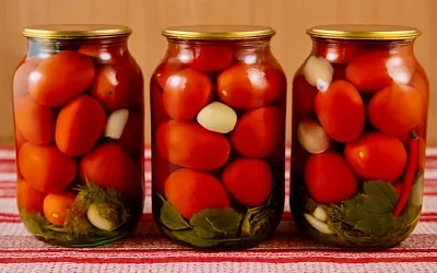 Помидоры маринованные кисло-сладкие — хруст, аромат и ровная кислинка